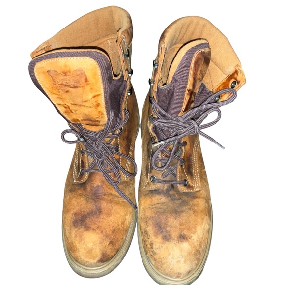 Red Wing Boots 1422 Men 10.5 wide Tan Leather Work Lace Up